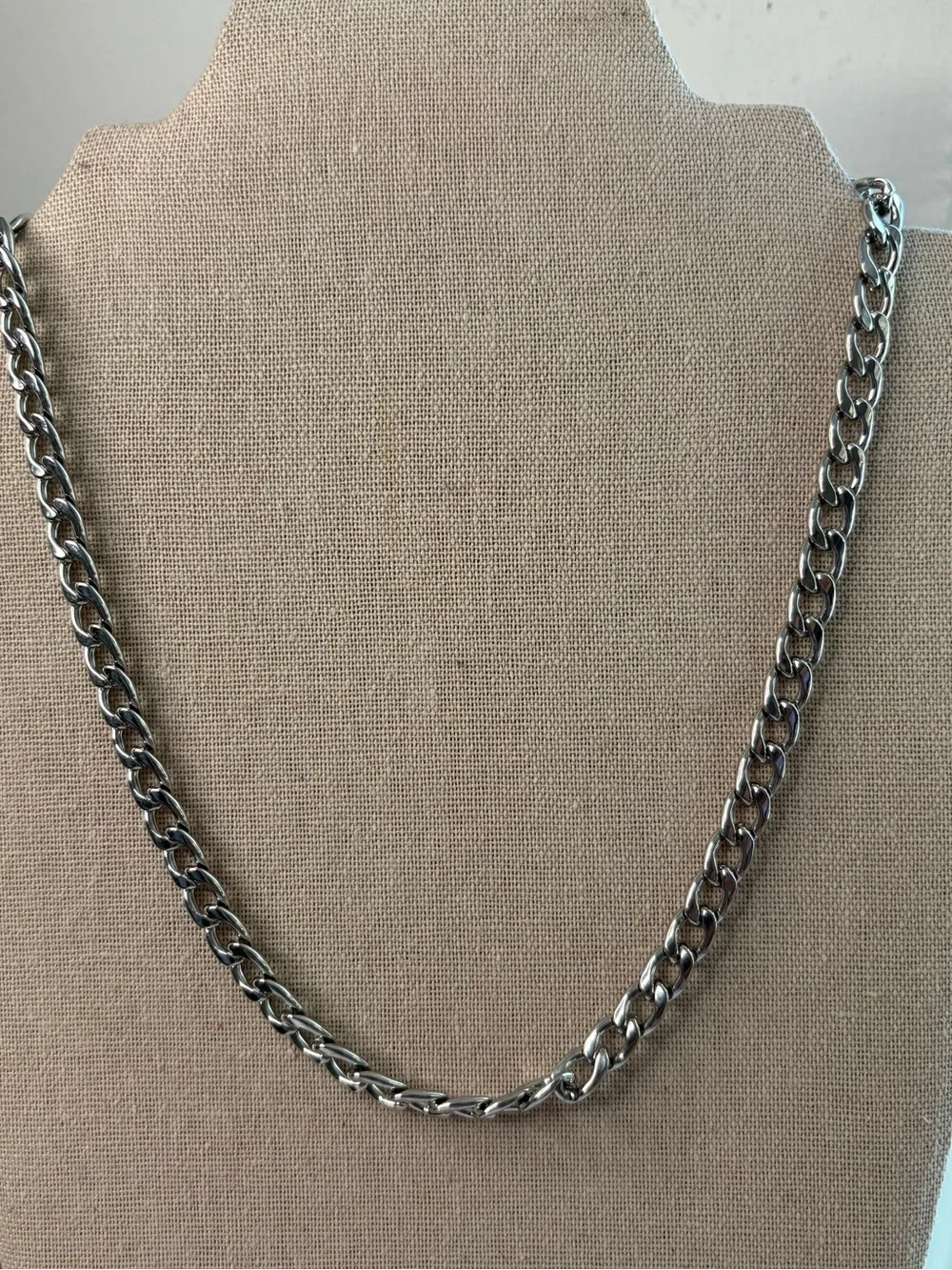 N/A polished silver